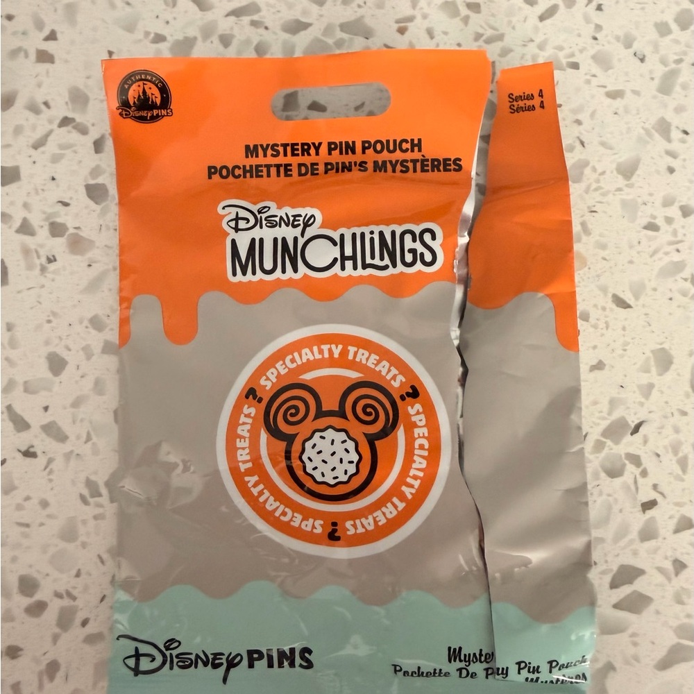 New Disney Munchlings Series 4 Mystery Pin Pouch set of 5 - Picture 3 of 6